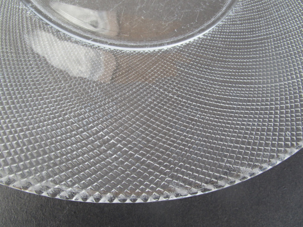 closeup photo of a plate