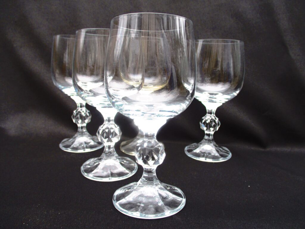 Clear Wine Glass Set with Diamond Bubble Stem