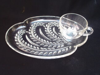 Federal Glass Homestead Leaf Pattern Hospitality Tray