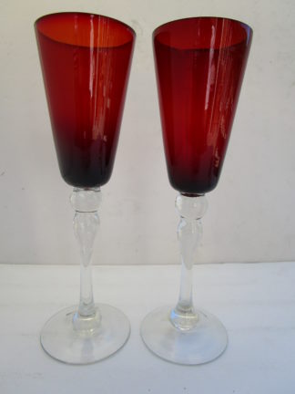 These red flutes cost USD 19.99 per set