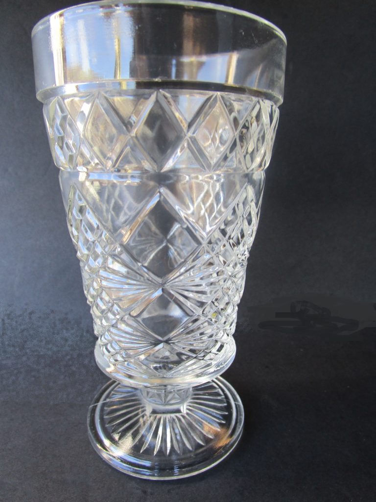Front view of beautifully designed Glass Tumbler
