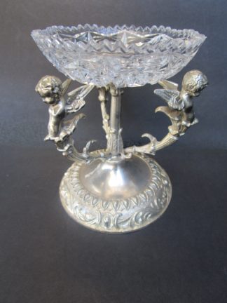 adorable silver-plated cherubs as the bowl pedestal