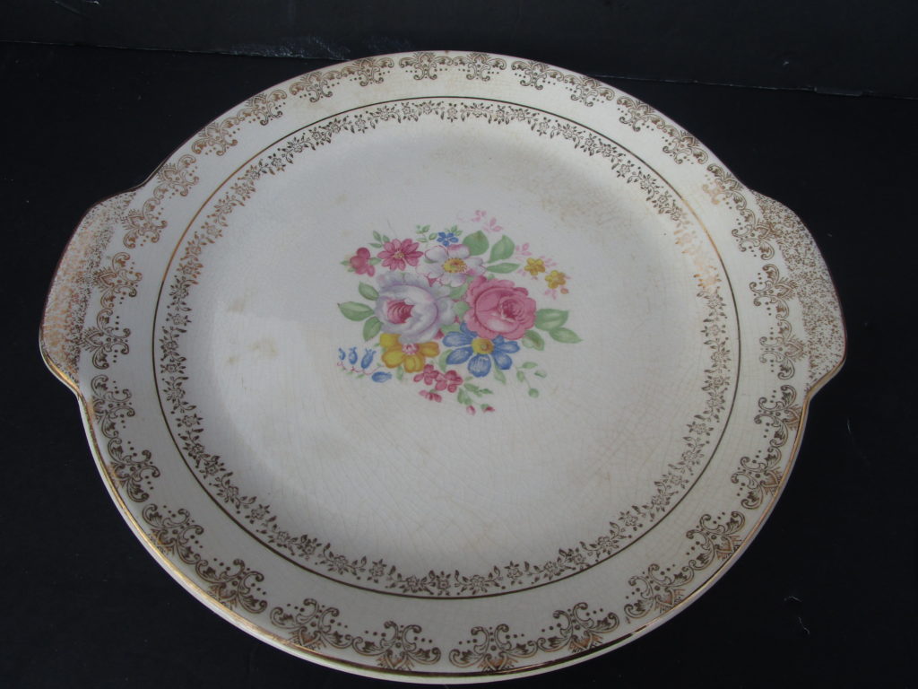 plate with floral prints