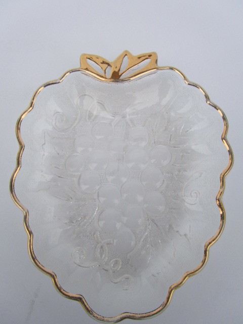 Cluster of Grapes Tray with Leaf Handle