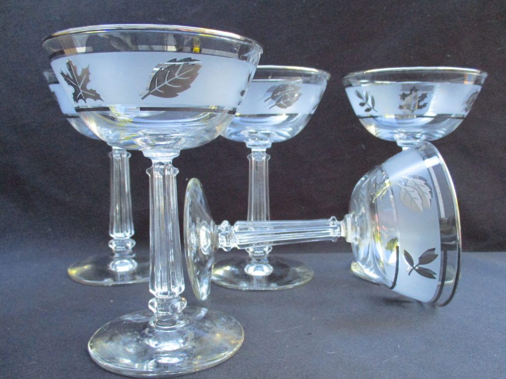 Libbey Glass Silver Leaf Pattern Wine Glass