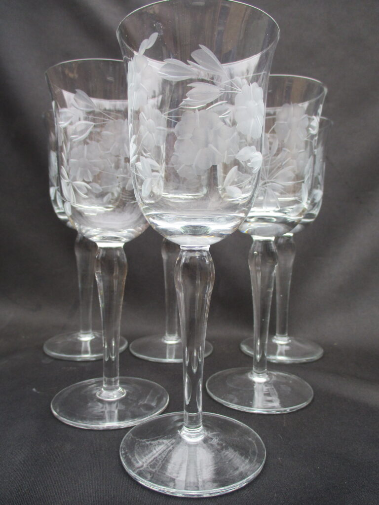 Clear Crystal Wine Glass set with elegant flower etching