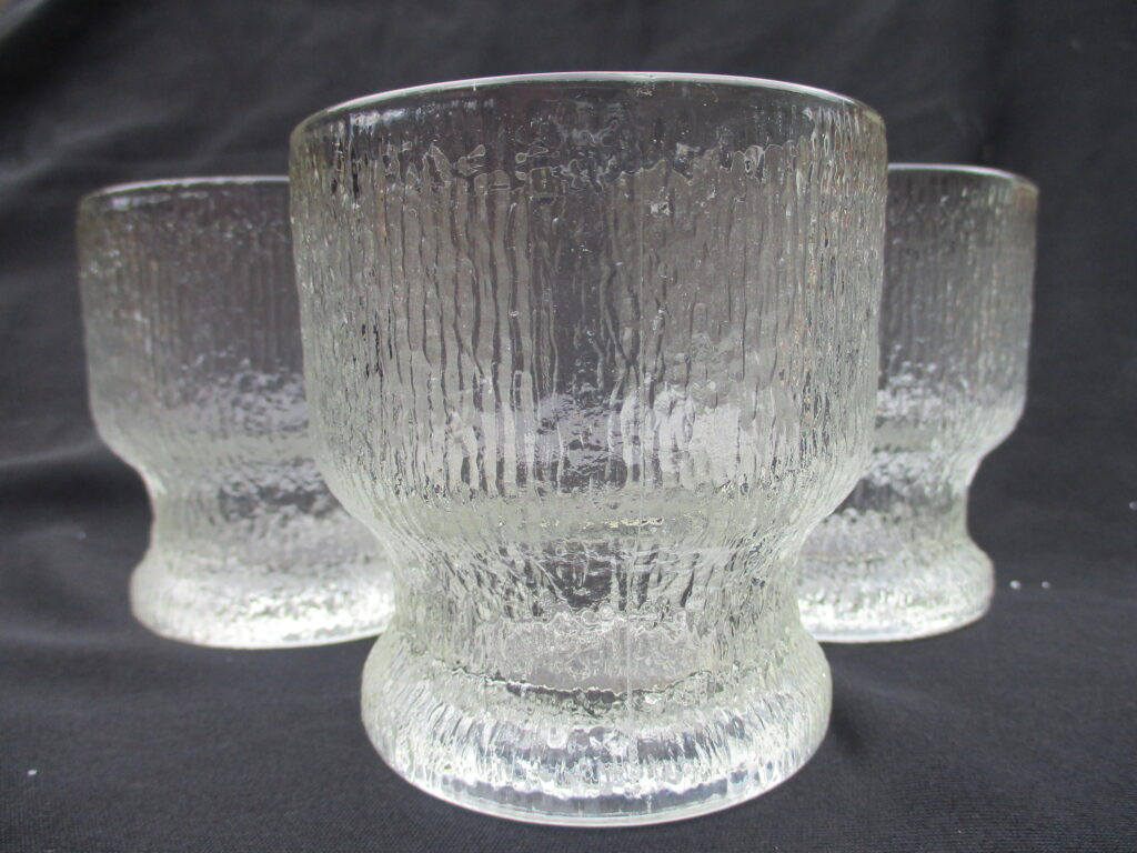 Crystal Ice Pattern Footed Tumbler Set