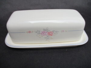 Pfaltzgraff Tea Rose Pattern Butter Dish Short And Long Stick Of Butter Stay In Place Inside The Sturdy Dish And Won't Dirty The Non-Slip Lid