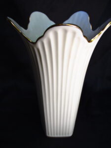 Lenox Corp. Meridian Collection. Fluted Vase 24k Gold Trim